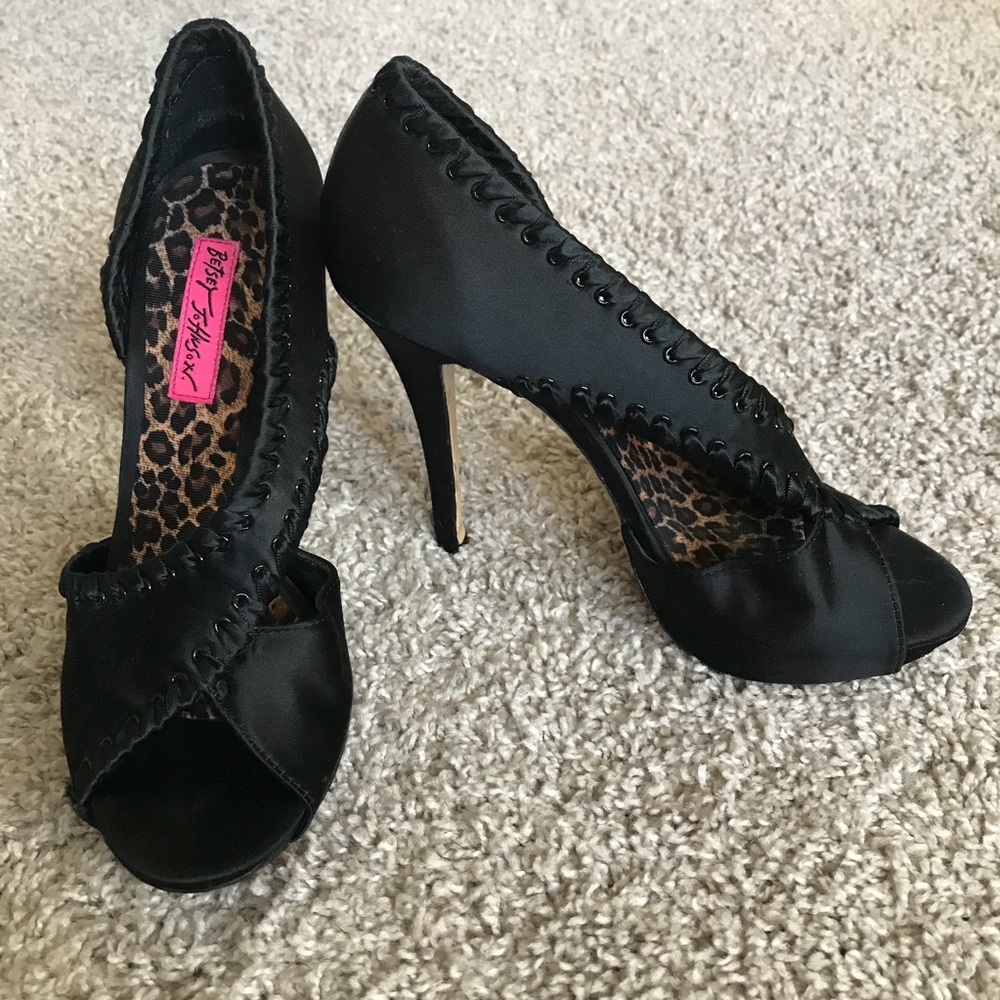 Black Satin Betsey Johnson Heels Women’s Size 6.5